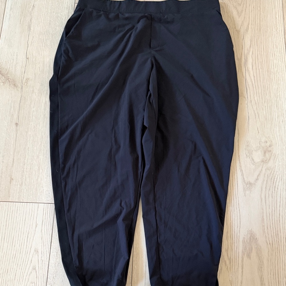 Athleta Women’s pants with Side Stripe